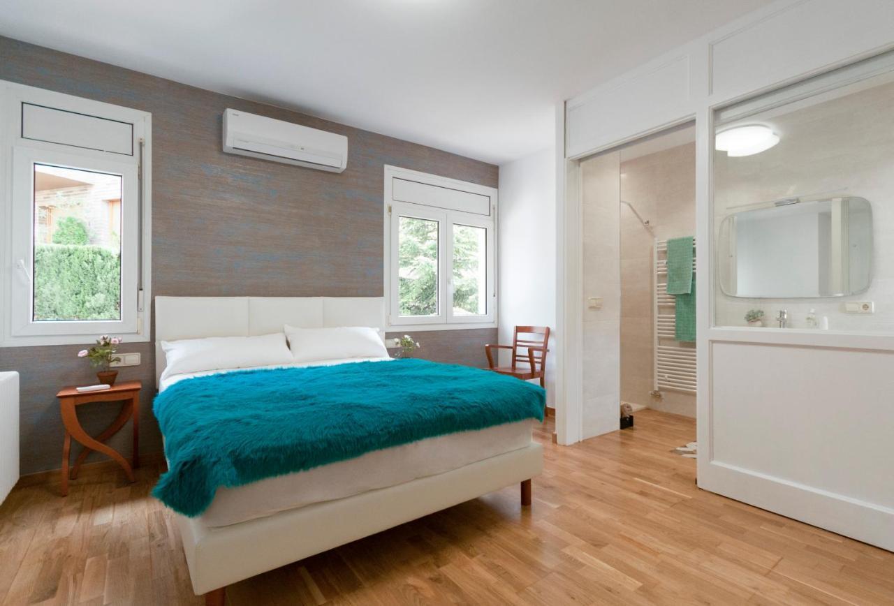 El Jardi De L'Avet Bed & Breakfast Лерида Екстериор снимка